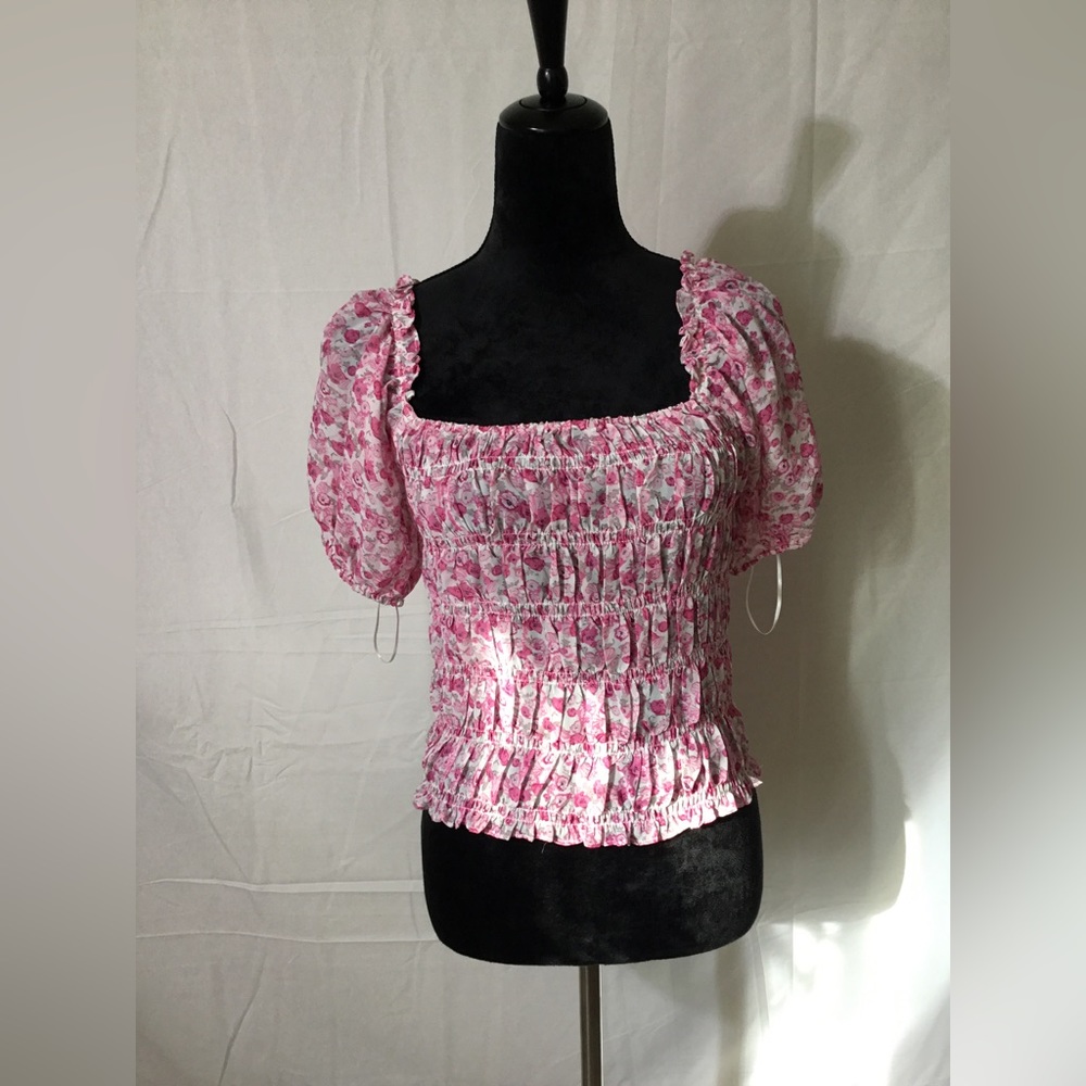 Lucy Paris size (m)